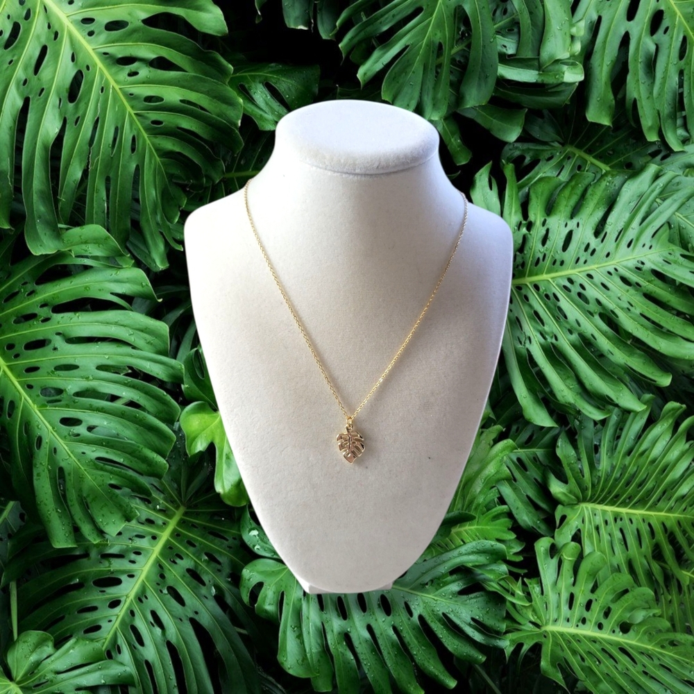 Angels By The Sea | NWT Cute Gold Tone Monstera Leaf Pendant Necklace